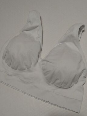 Laura Ashley White Wireless Seamless Bra Sports Bra Size 2XL